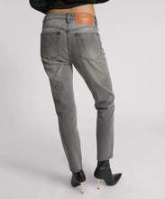 Load image into Gallery viewer, STIXX LOW WAIST SLIM JEAN
